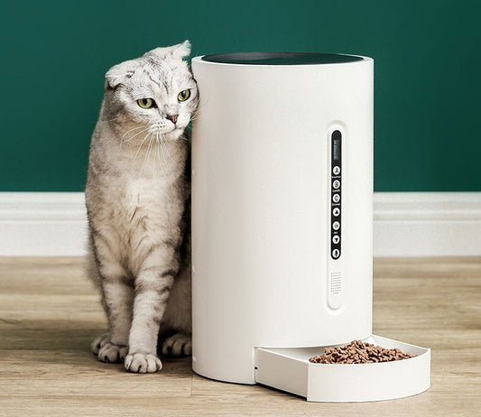 Smart pet feeder