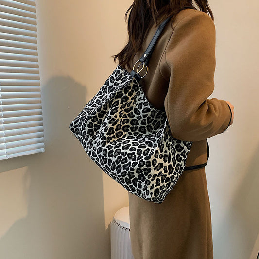 Leopard Shoulder bag